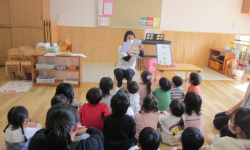 人権教育「みんなたいせつ」を受けました。